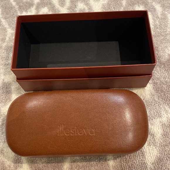 Illesteva Leonard Tortoise Blue Lens Sunglasses - Picture 3 of 13